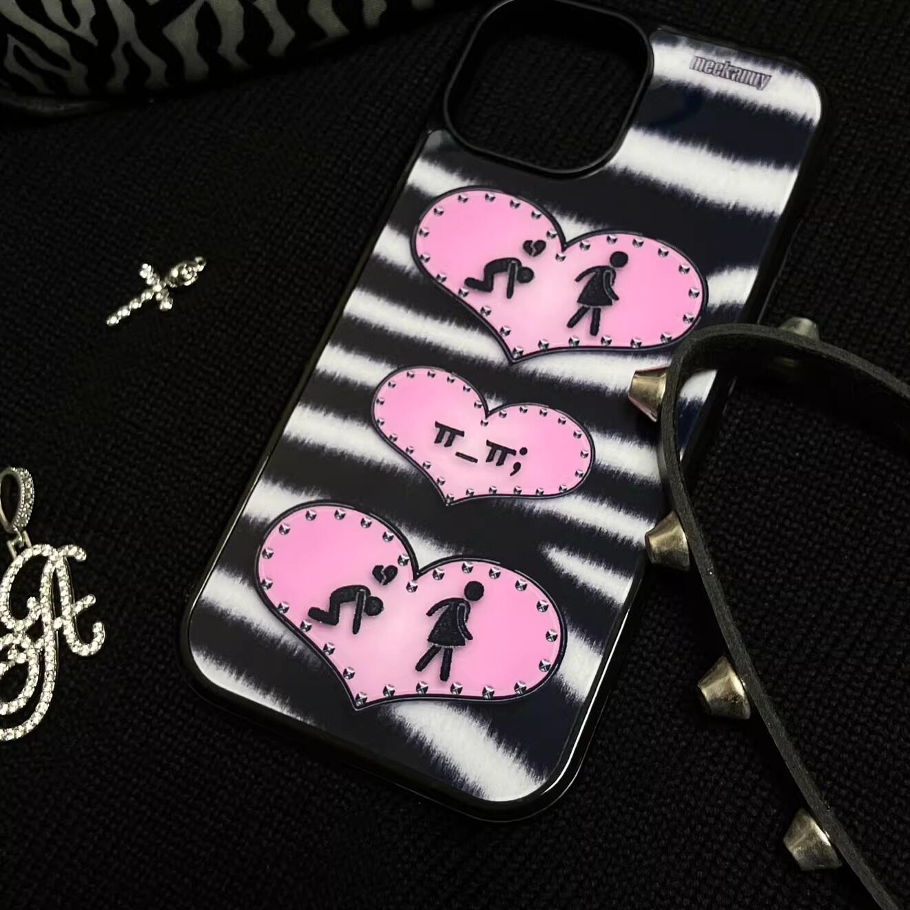Niszowe etui na telefon w styl – Phone Cases Customized recenzja i cena