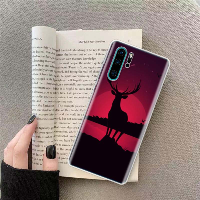 Der stojący nad jeziorem pod f – Phone Cases Under $20 recenzja i cena