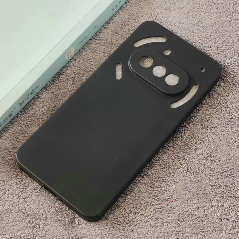 Czarne matowe silikonowe etui  – Phone Cases Nothing 3A recenzja i cena